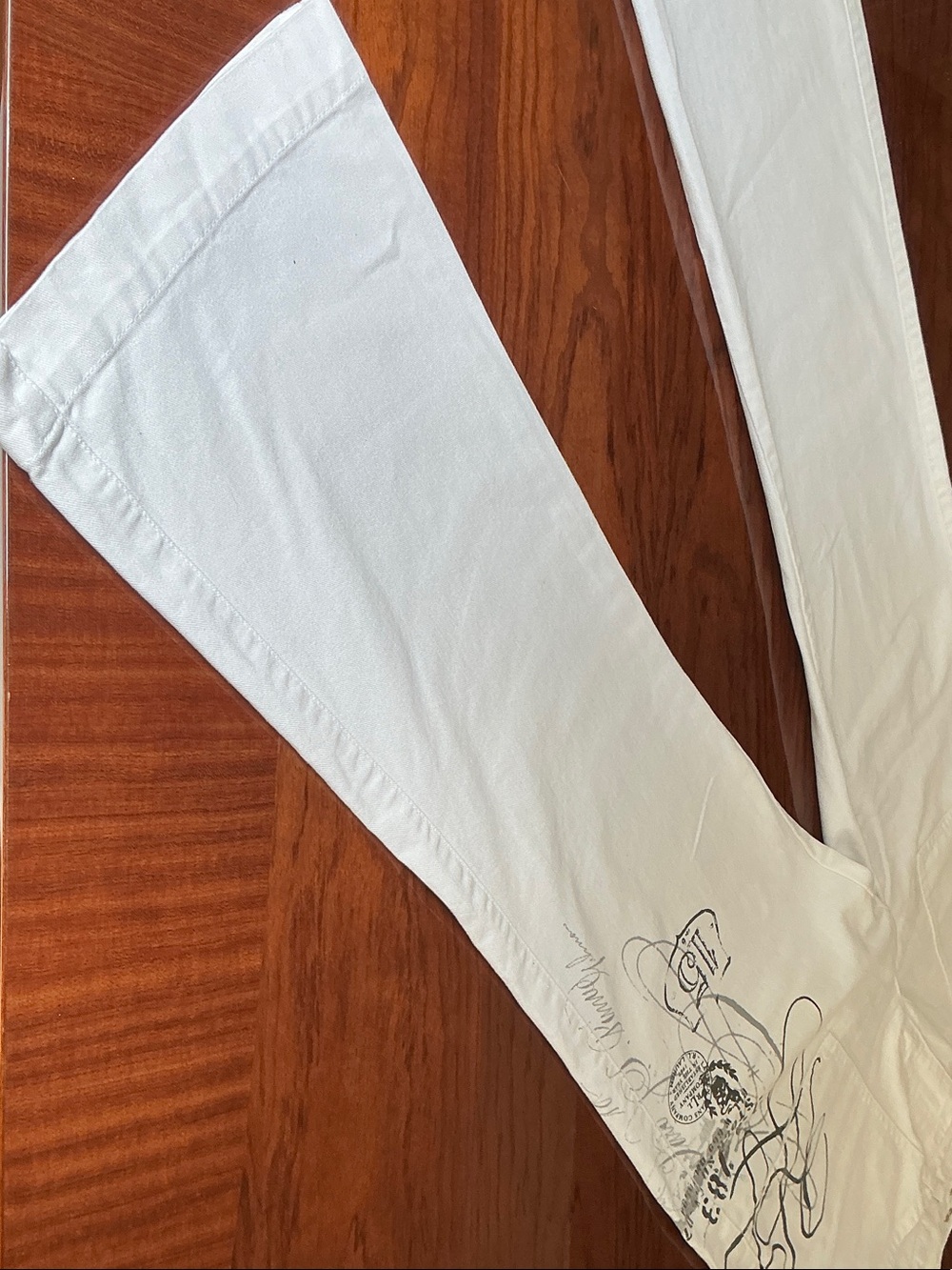 Ralph Lauren White Flared Jeans with Subtle Graphic